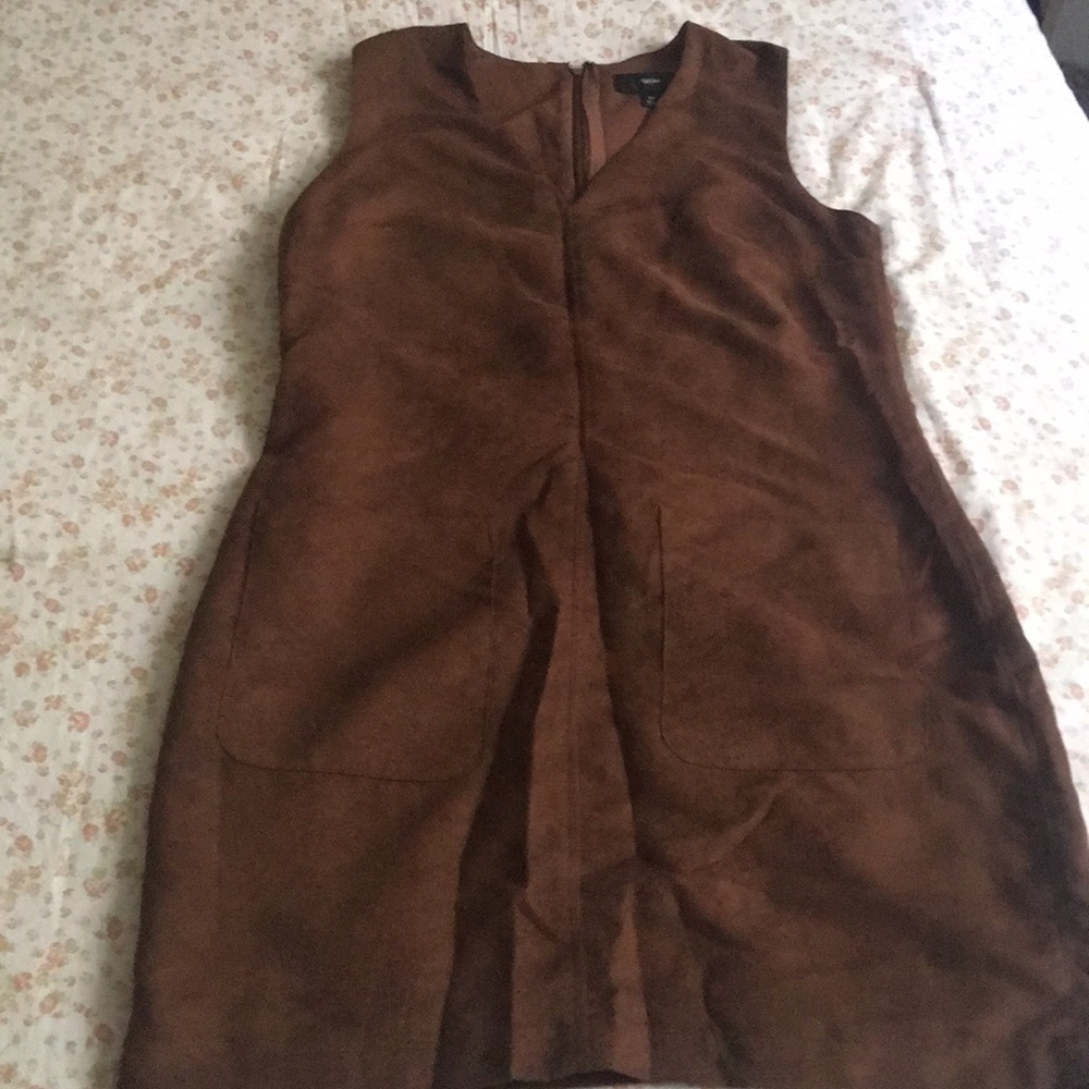 Brown dress